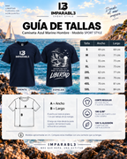 Guía de tallas de camiseta azul marino de hombre IMPARABL3 Sport Style. Tabla de medidas de ancho y largo de S a 5XL, con logo I3 blanco en el pecho y diseño trasero de paisaje marino y frase «Disciplina hoy para un mañana de LIBERTAD». 100 % algodón de 190 g/m².